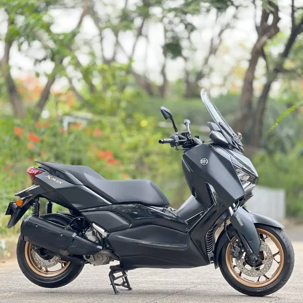YAMAHA XMAX 250 ABS CONNECTED HITAM 2022 KM LOW PAJAK PANJANG MULUS