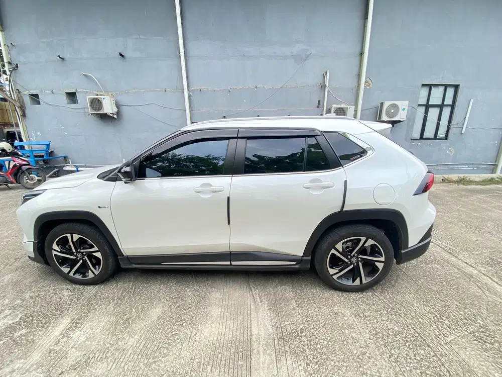 Toyota Yaris Cross 2023 Hybrid (pemakaian juni-2024)
