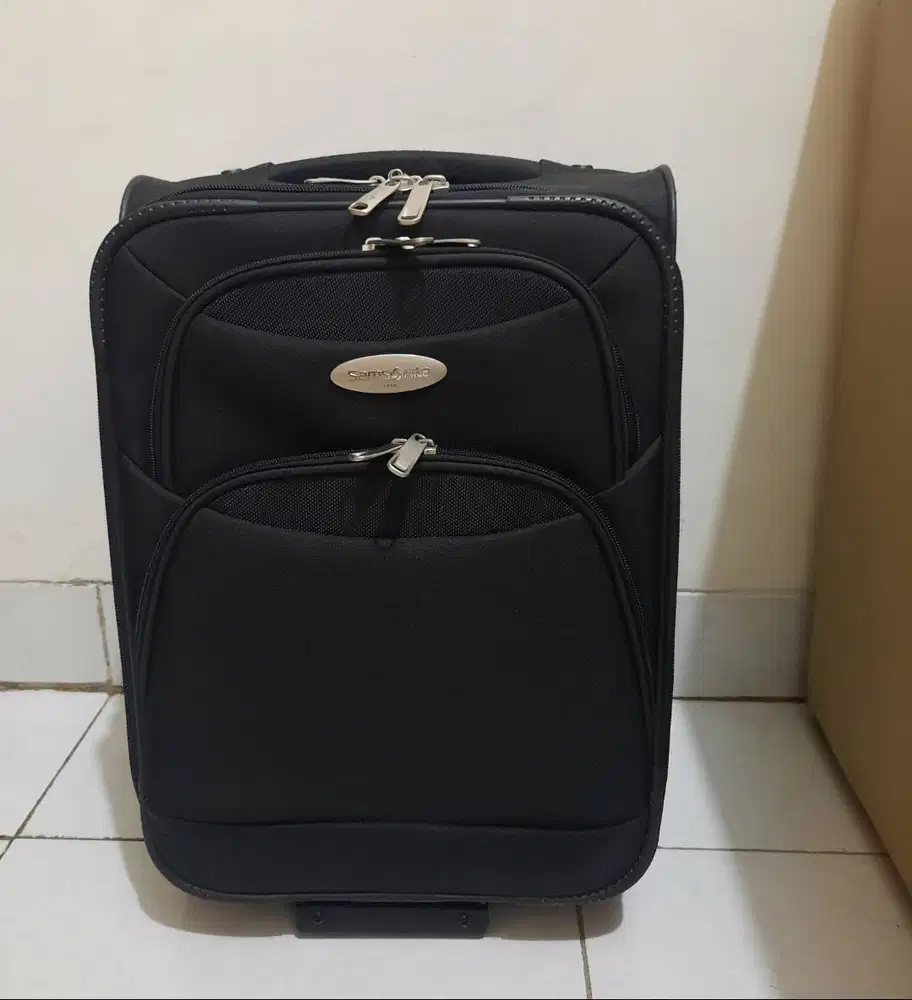 Koper Samsonite Hitam 18 inch