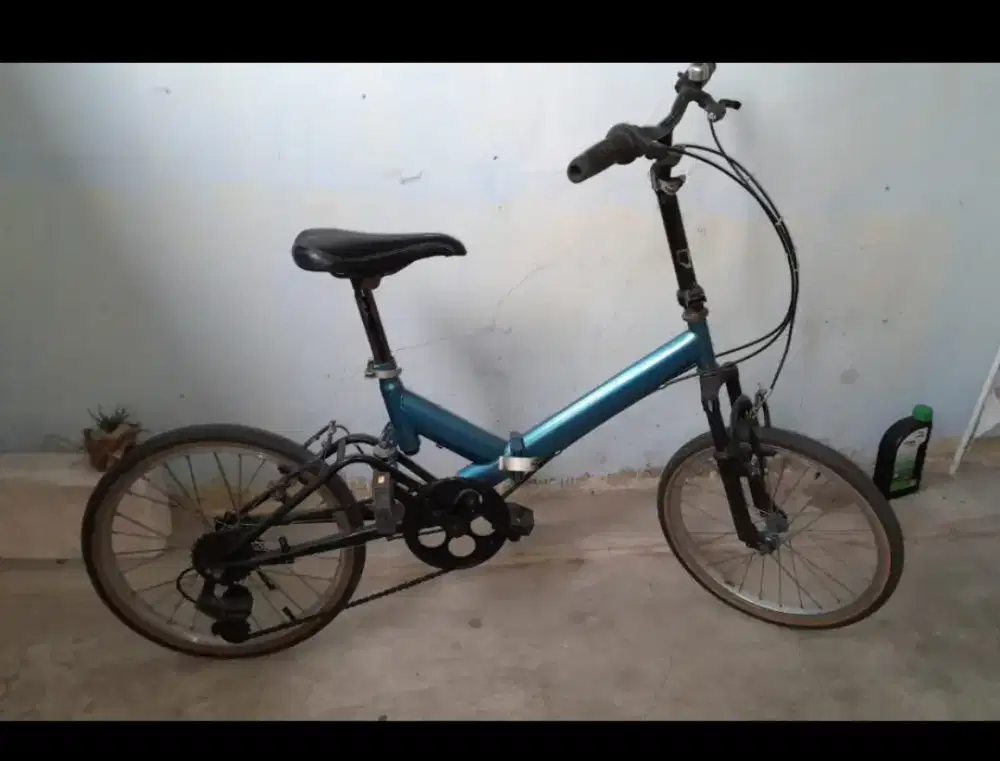 Dijual murah sepeda lipat ukuran 20 warna biru metalik