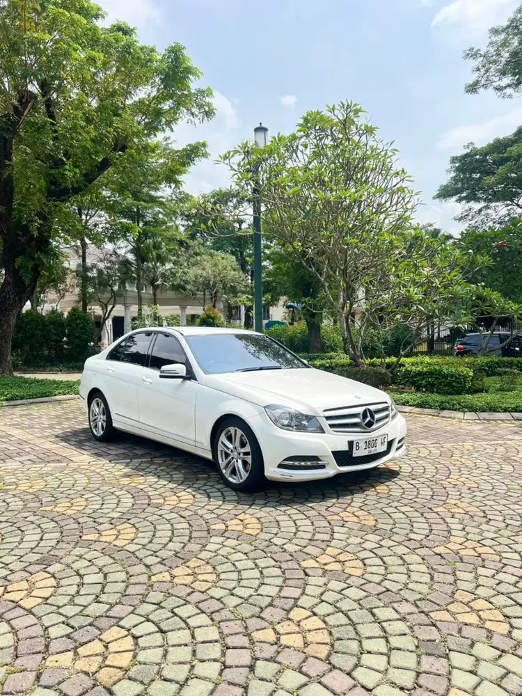 Mercedes Benz C200 CGI AMG SPORT MULUS LOW KM BAGUS LIKE NEW COUPE