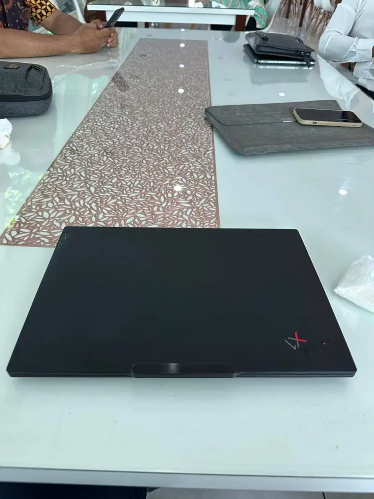 Lenovo ThinkPad X1 Carbon – Laptop Premium Super Cepat
