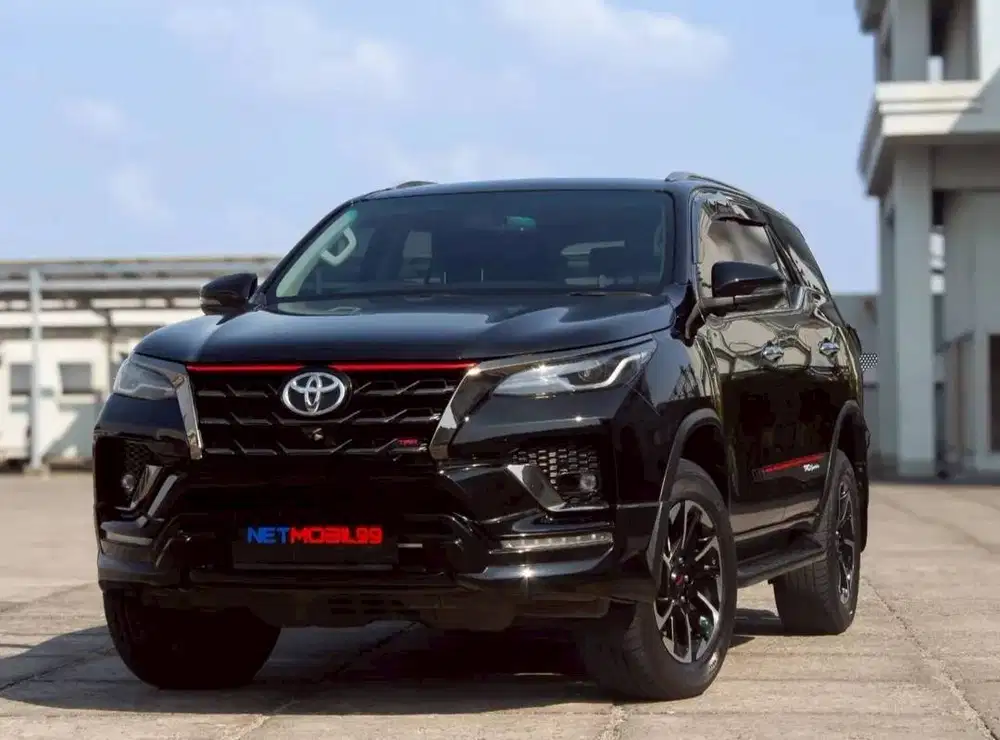 TOYOTA FORTUNER VRZ TDR 2.4 AT 4X2 DIESEL 2021 - HITAM