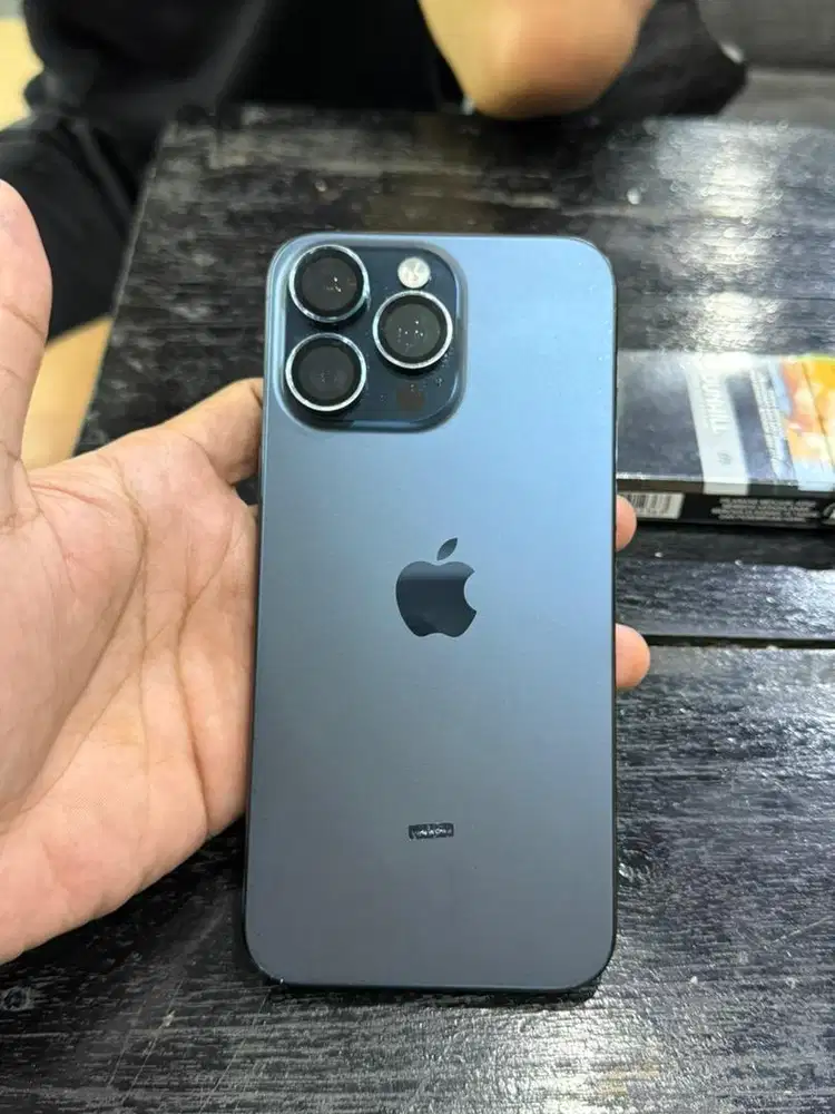 IPHONE 15promax 1tb