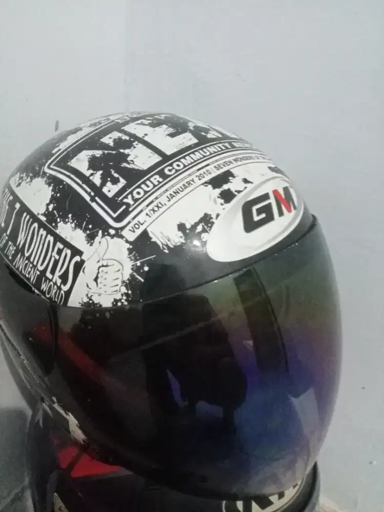 Helm seken kondisi bagus