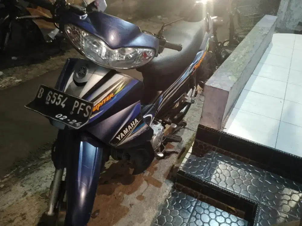 JUPITER Z BIRU 2004