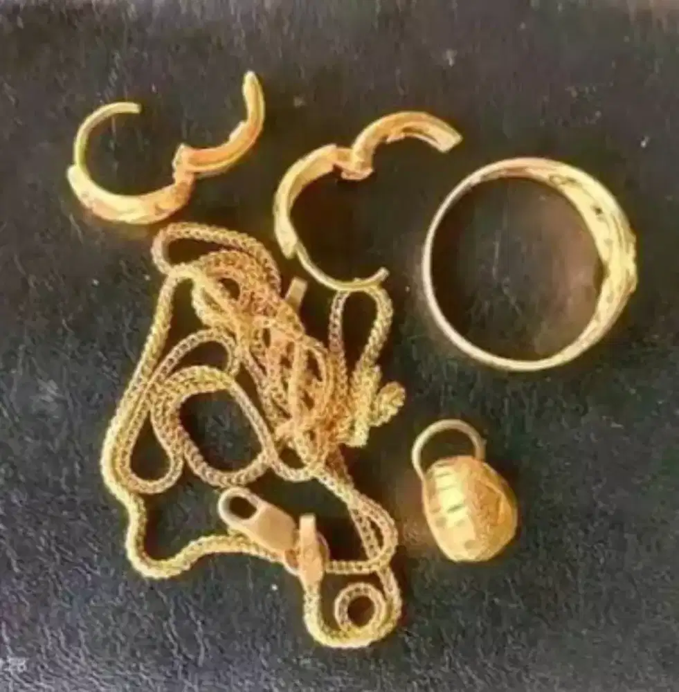 Terima jual beli emas