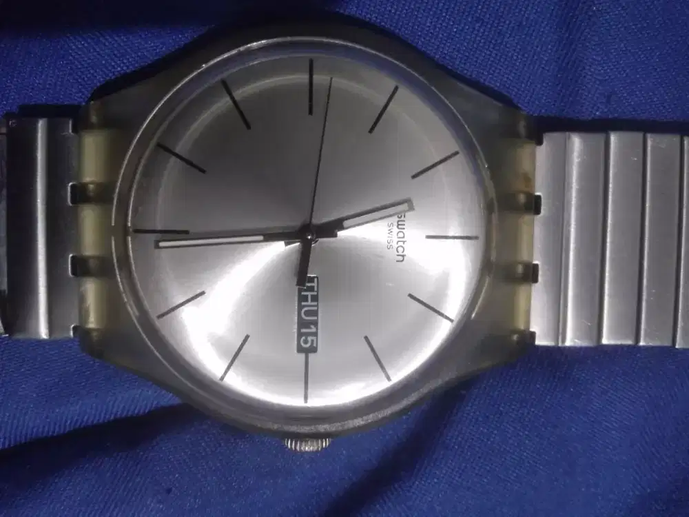 Jam tangan pria SWATCH