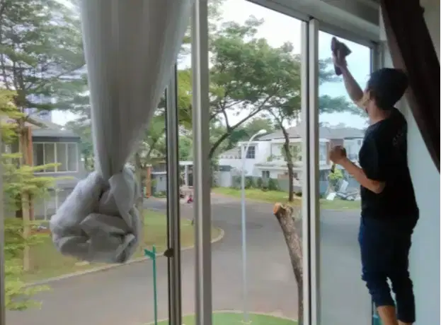 Kaca film kantor dan gedung