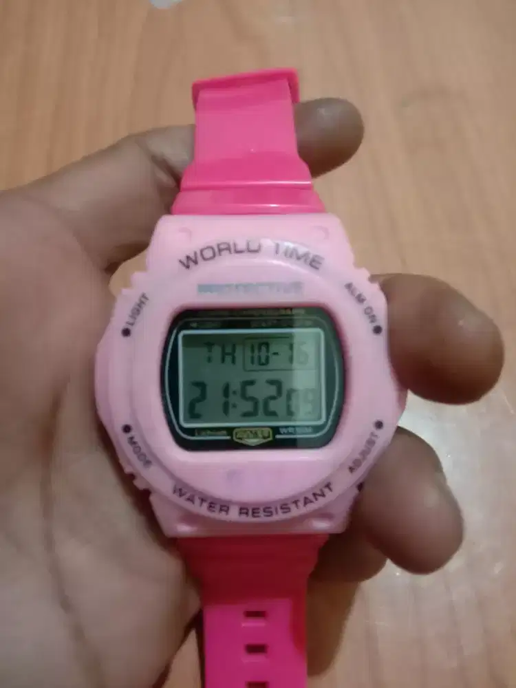 Jam tangan vintage pink