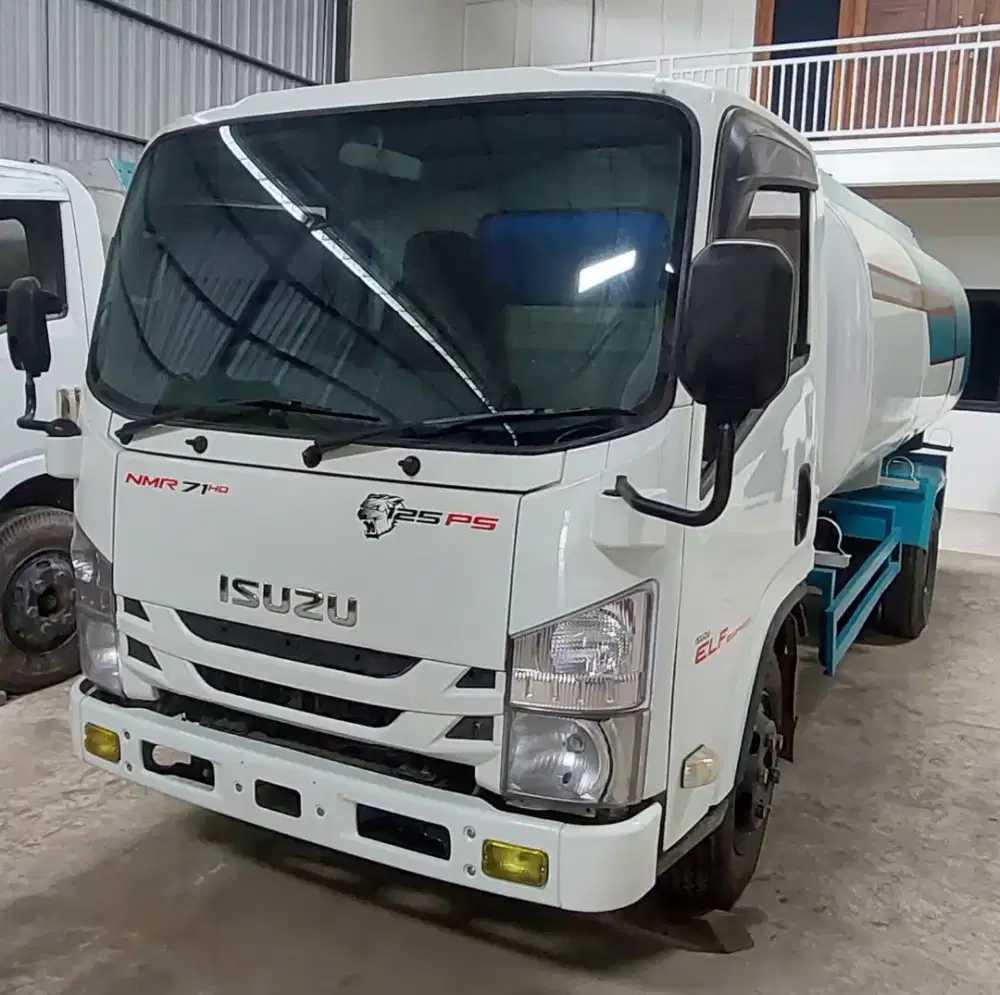 Elf NMR71HD 5.8 Tangki 8KL 2020 super istimewa