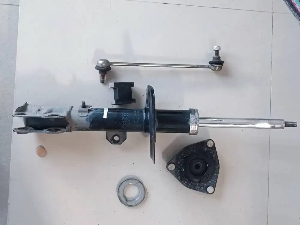 1 set shock breaker depan kiri dan kanan