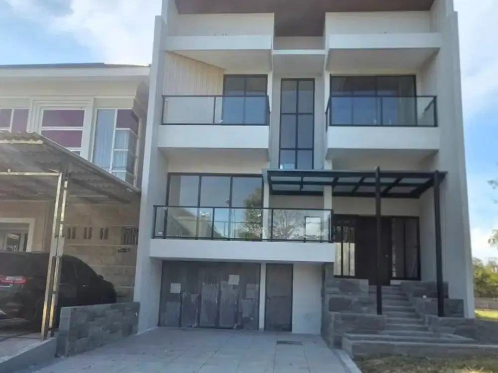 Rumah Pakuwon City IMPERIAL BEACH SPLIT LEVEL NEW GRESS MINIMALIS STRATEGIS