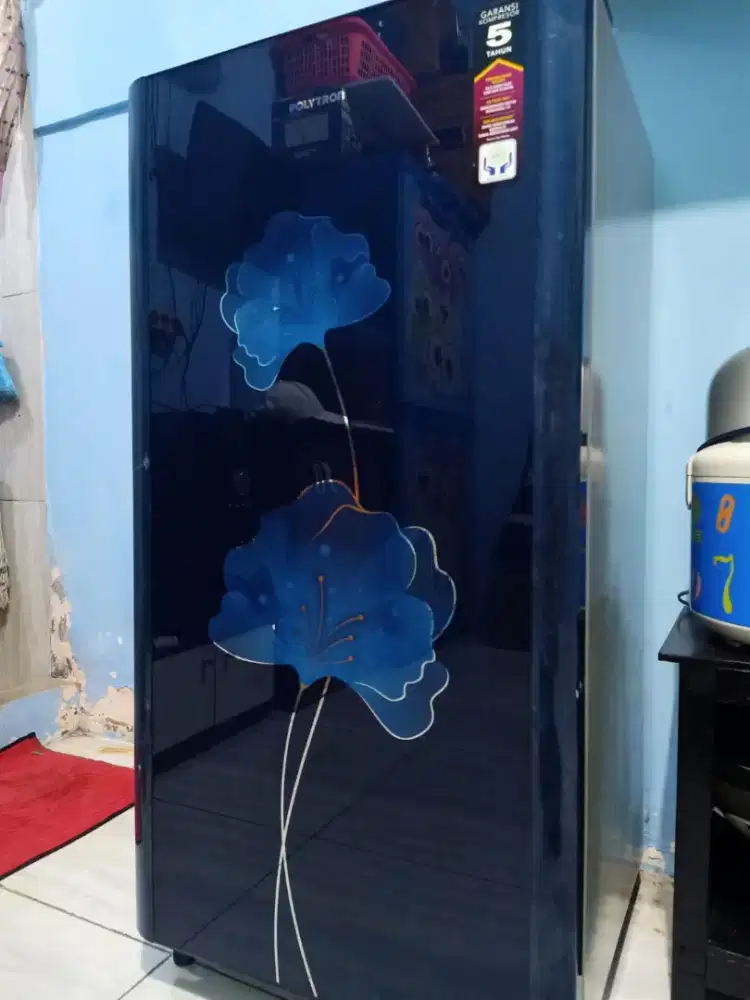 kulkas polytron second