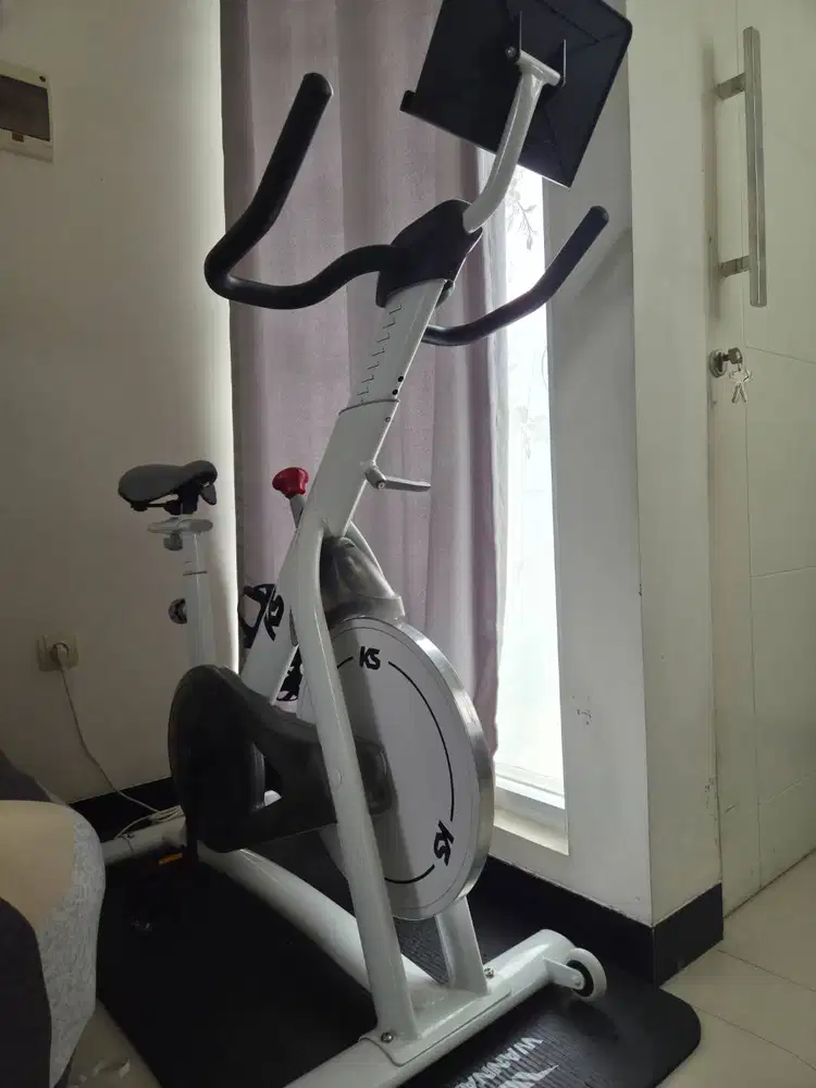 Dijual Sepeda Statis Merk Kingsmith