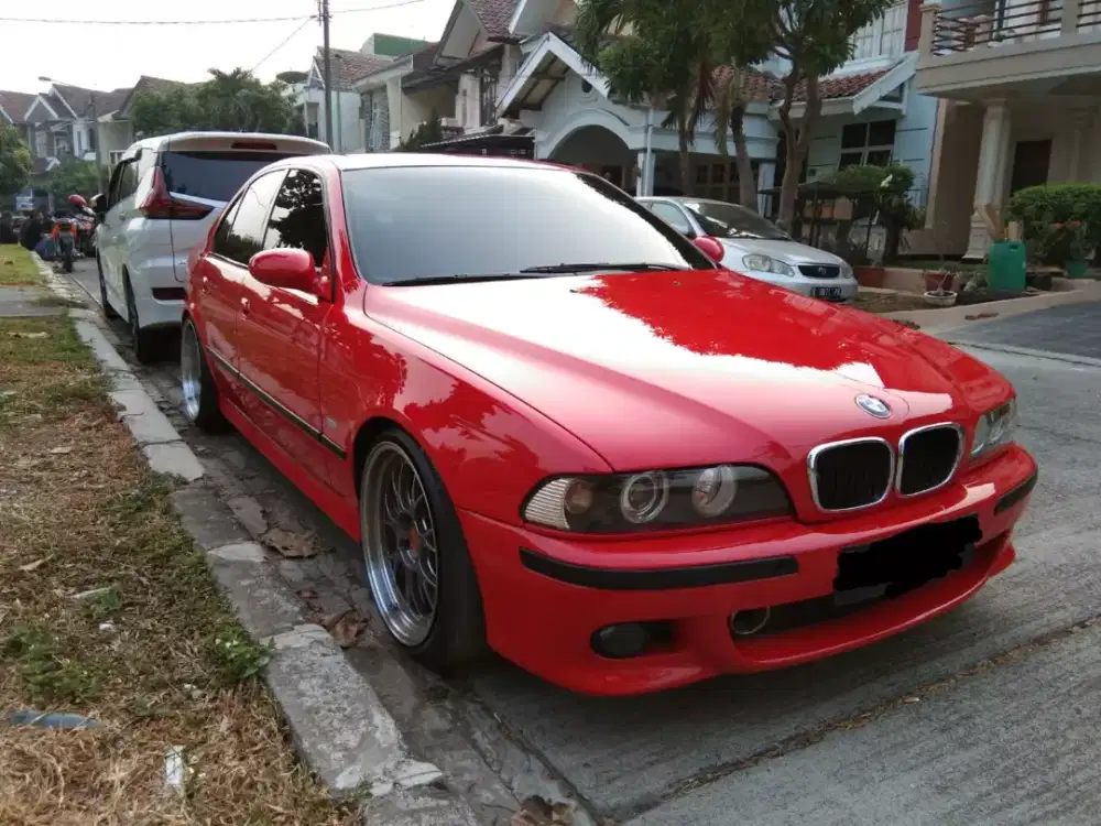 BMW Mulus ,E39 ,528i Thn 97, Model M5,kondisi mulus skl ,Velg 19 BBS