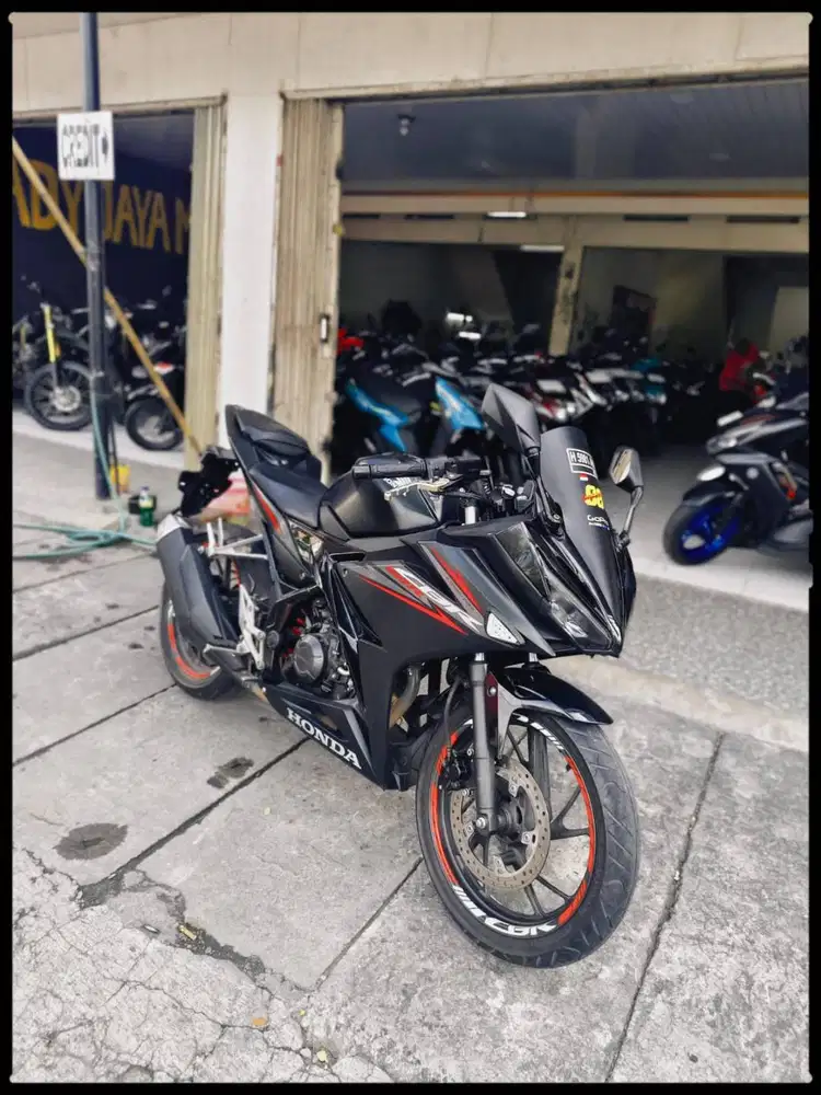 Honda CBR 150R Tahun 2018