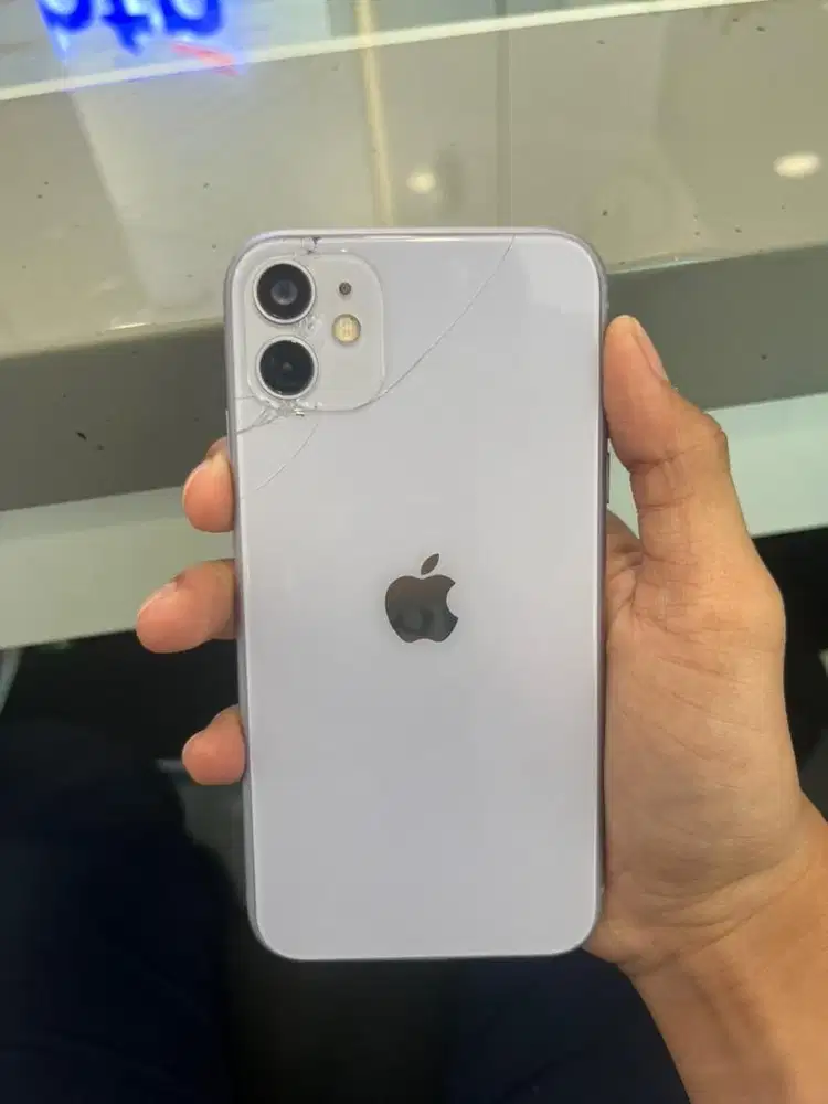 iPhone 11 128GB Intern