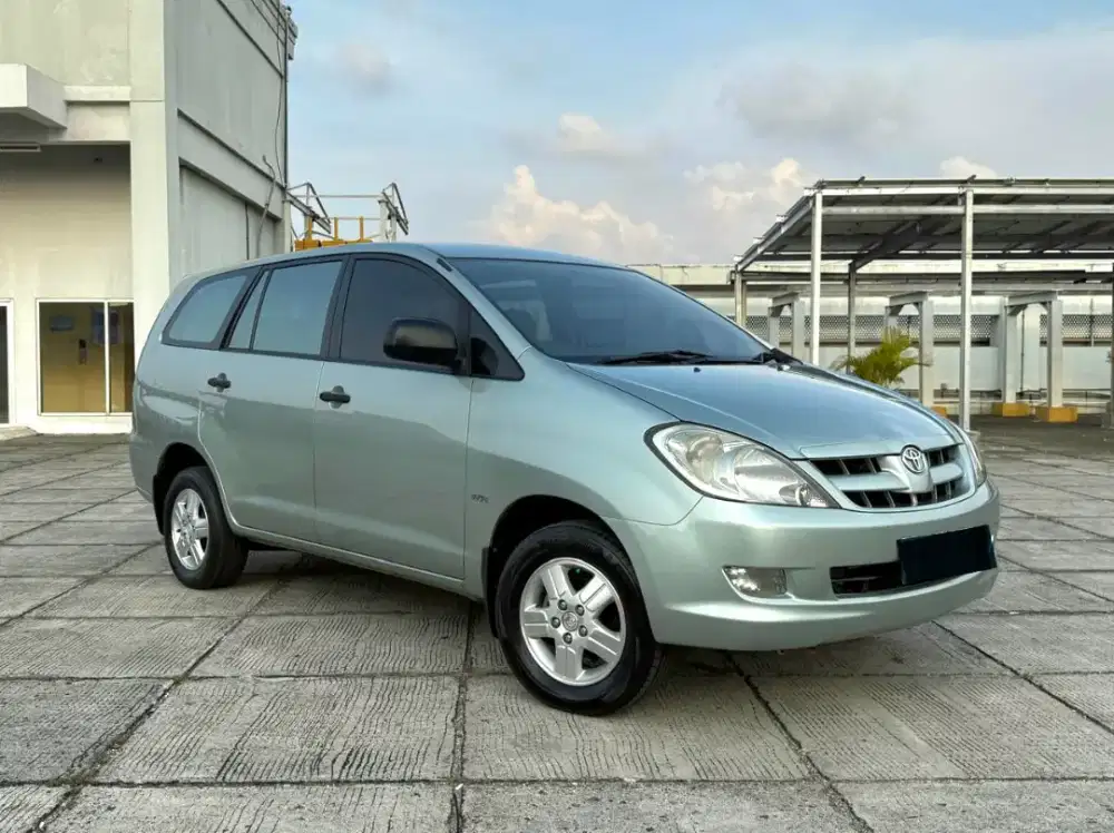 Toyota Innova G 2.0 Manual 2005
