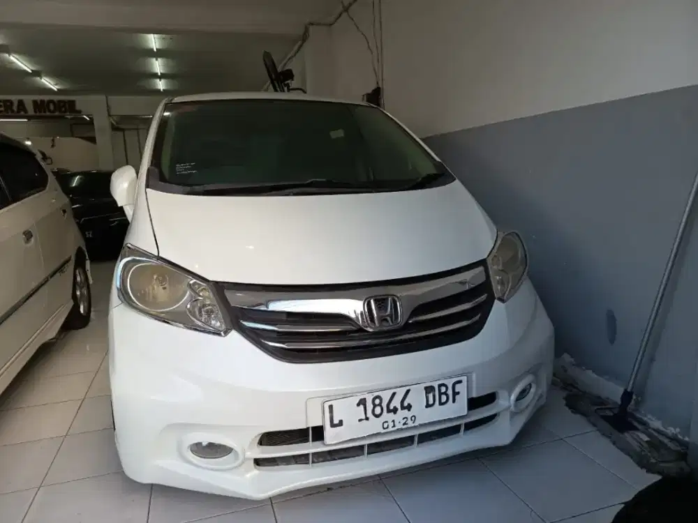 Km 80rb honda freed E PSD doubleblower putih 2013 full orisinil