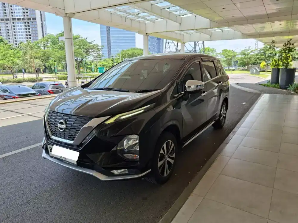 Sale Nissan Livina VL thn 2019 AT matic pribadi dari baru