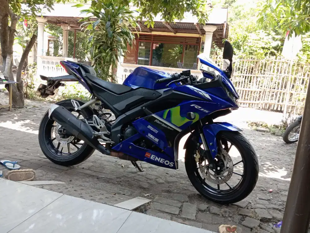 R15v3 movistar favorit