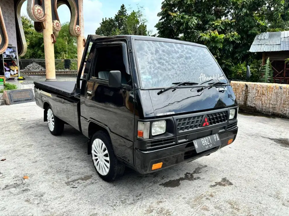 Mitsubishi L300 pick up 2011 plat W bendol mobil bekas sekoto