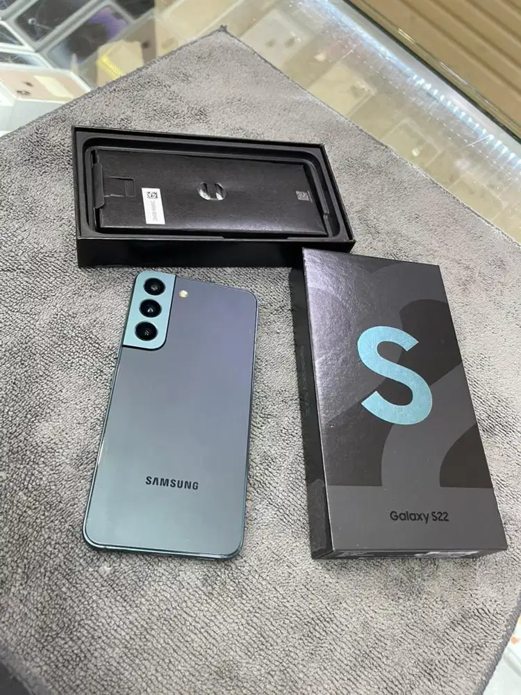 Samsung S22 8/256 Green ex Sein fullset