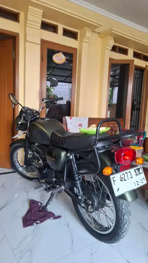 Kawasaki W175 SE 2022