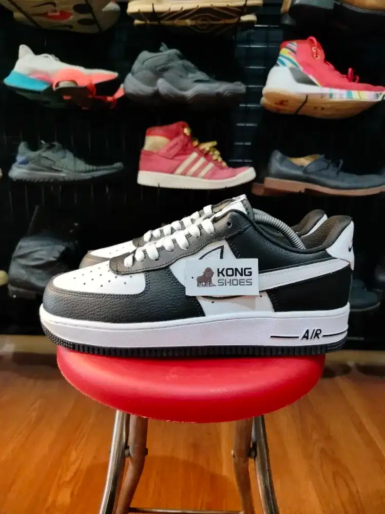 SEPATU AF 1 LOW PANDA BLACK WHITE