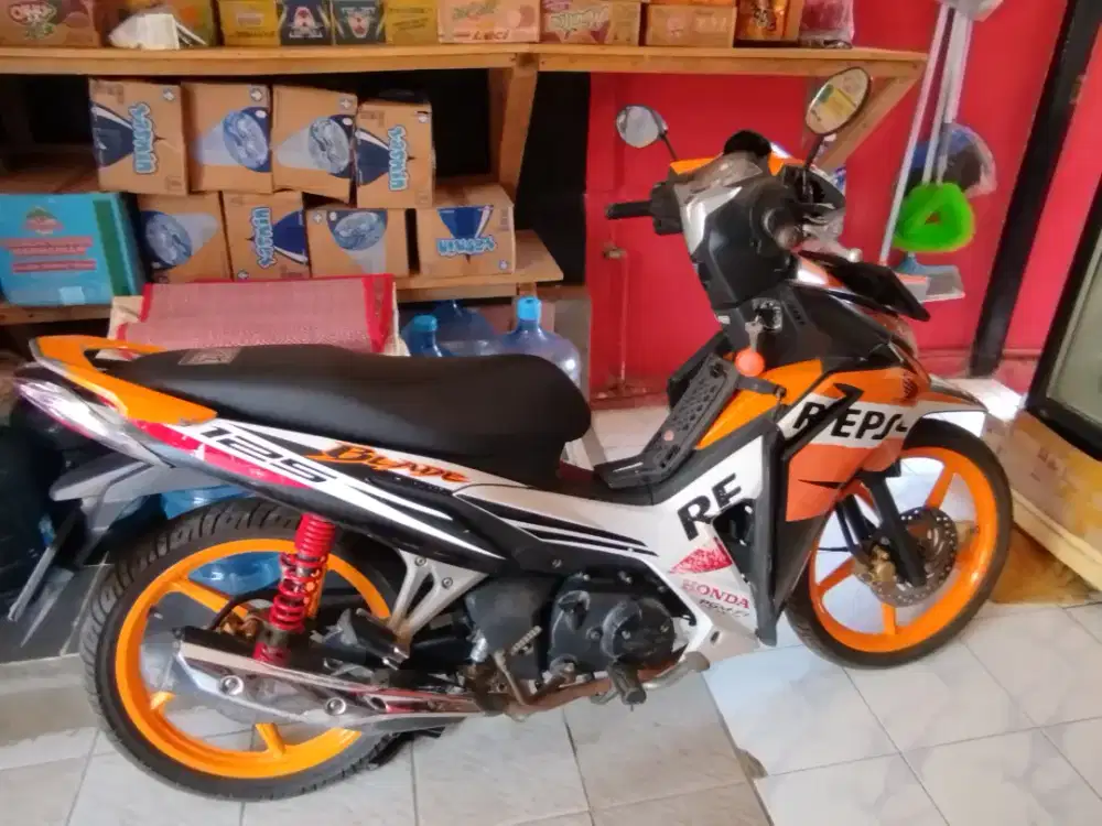 Honda Blade 2015