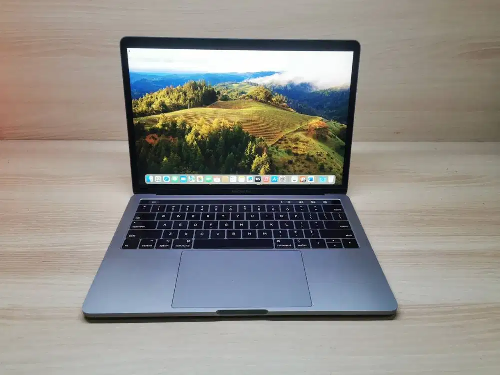 Macbook Pro 2019 13inch Core i7 16GB 256GB