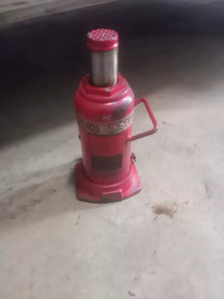 Dongkrak hidrolik 10 ton