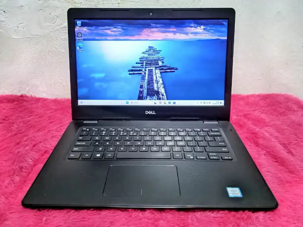 Dell Inc vostro 3480
 Intel core i5-8265U Ram 8 GB SSD 256 GB