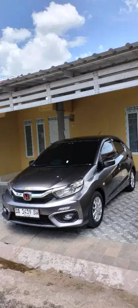 Honda Brio E Satya metik