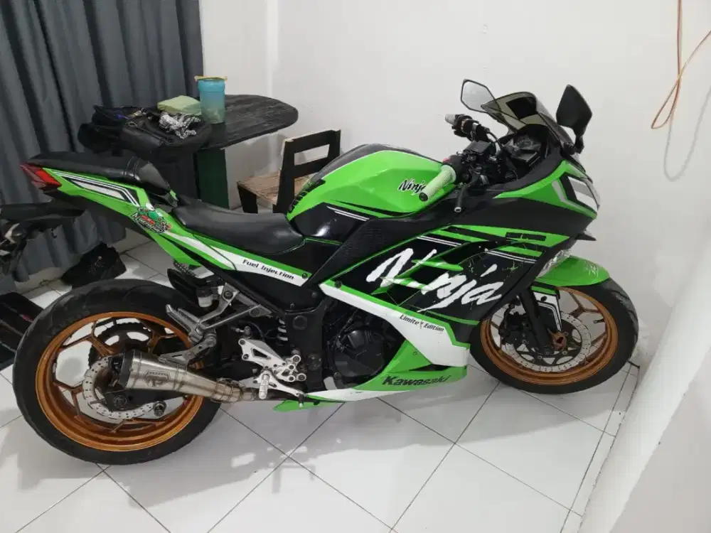 Bantu si boy jual kenangan dg Reva.