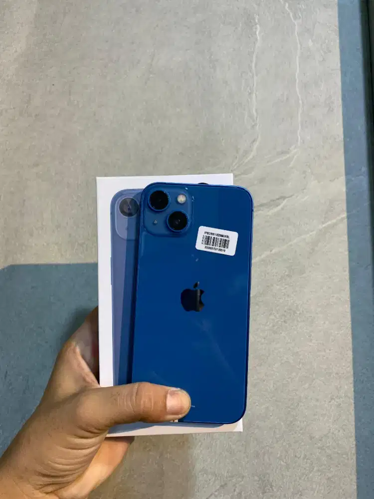 Iphone 13 256 gb garansi ibox fullset no minus