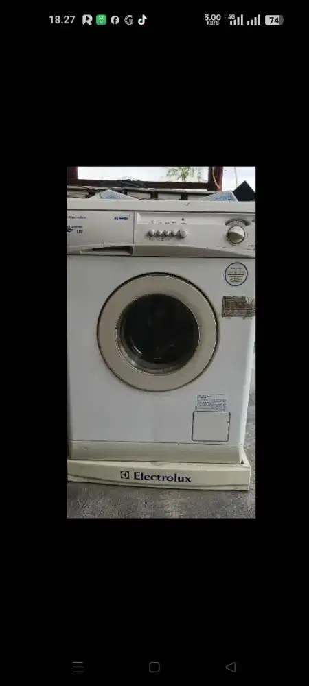 Di jual mesin cuci merk elektroluk siap pake no minus
