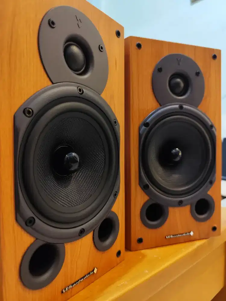 Speaker Bookself Wharfedale type Diamond 9-1 like new