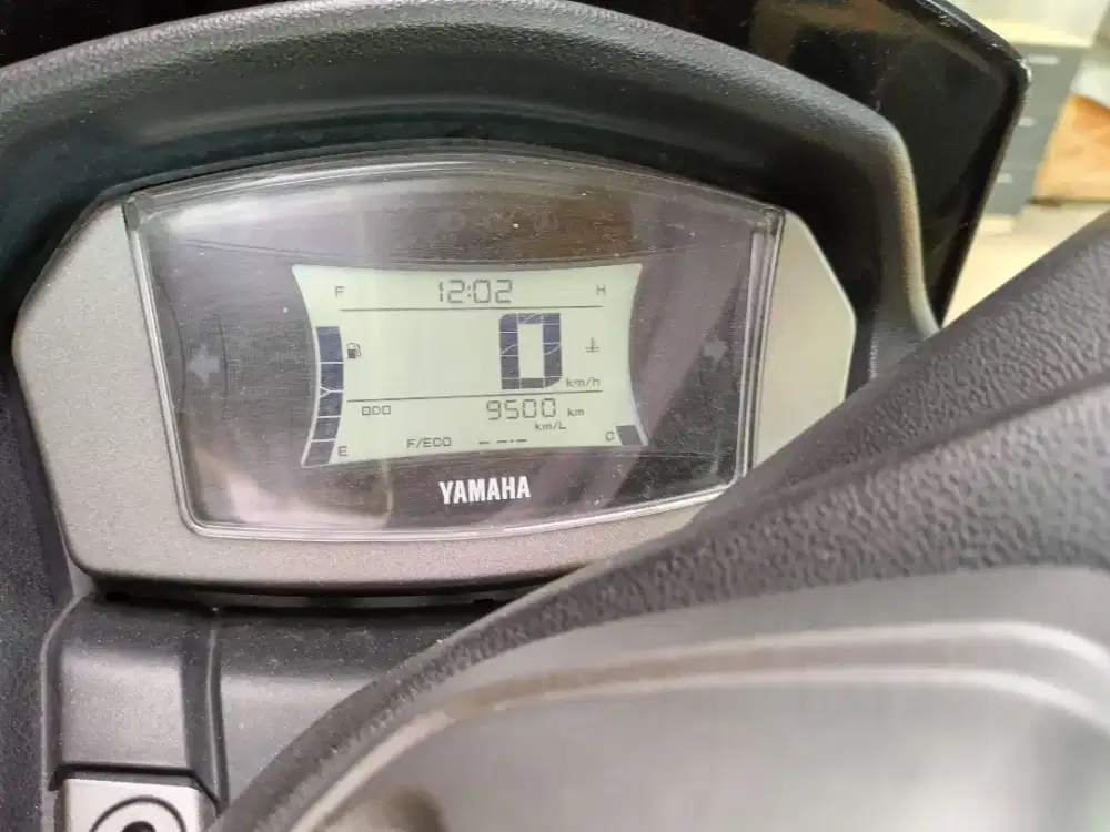 Di jual n max pemakaian pribadi kilometer Masi 9.000