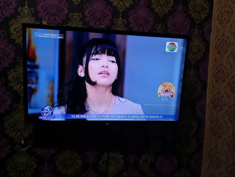 Jual tv led di gital 32 in. Mrk sharp. No minus.