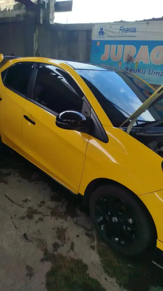 Honda Brio RS Urbanite CVT matic 2022 be kota yellow