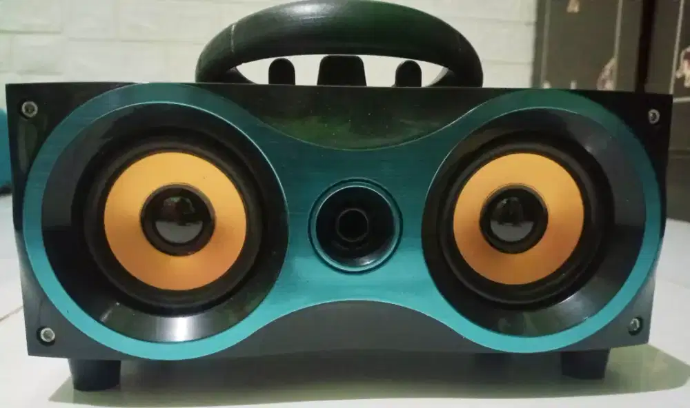 Speaker bluetooth