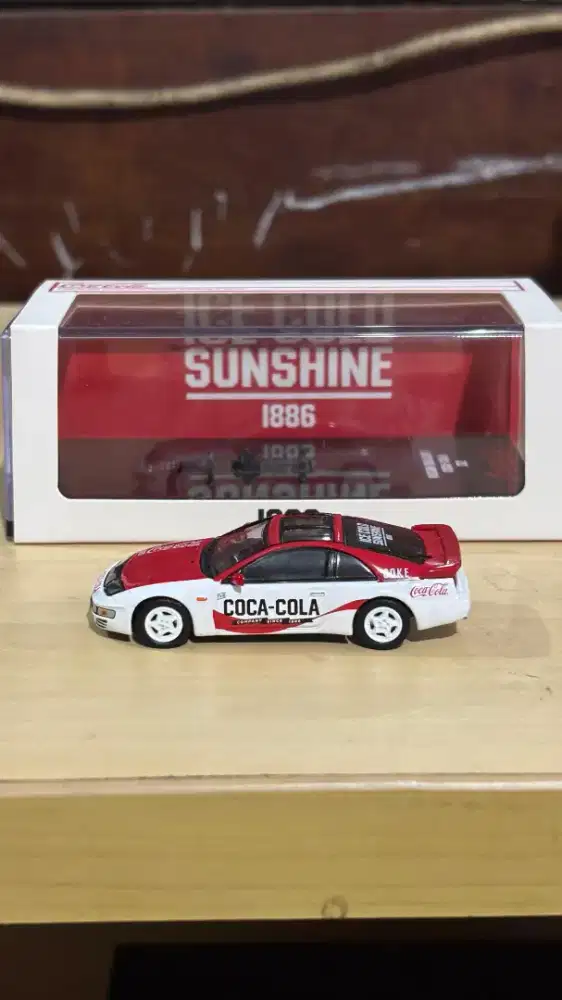Diecast Inno64 Nissan Fairlady Z CocaCola Livery