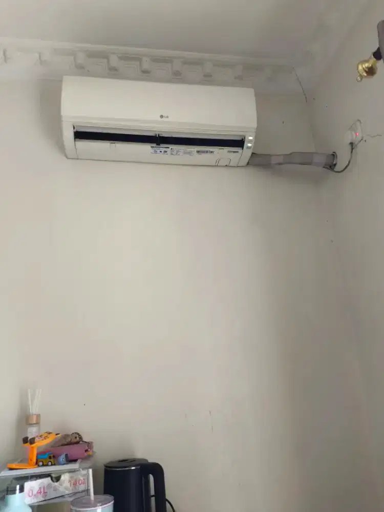 Ac LG 1/2 PK masih dingin mulus