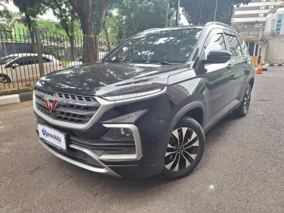 LOW DP Wuling Almaz 1.5 Smart Enjoy 7-Seater Bensin-AT 2022 PZF
