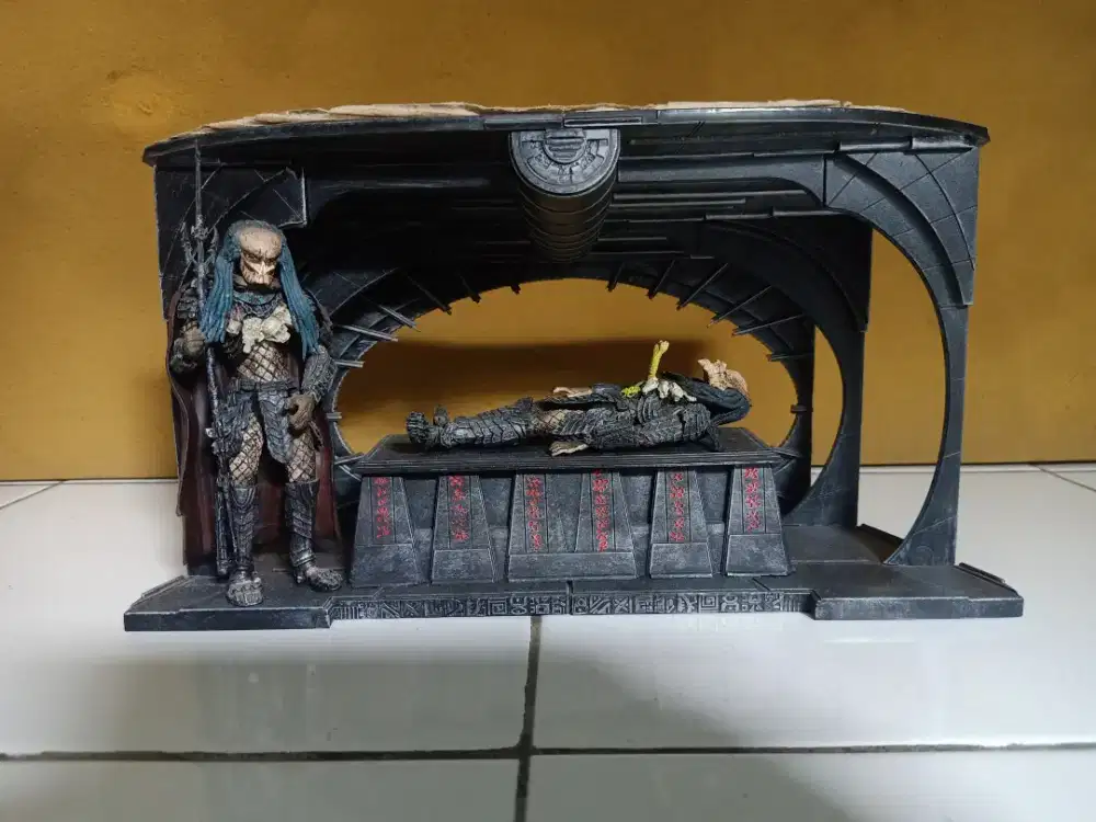 Alien vs predator series 2 birth of the hybrid