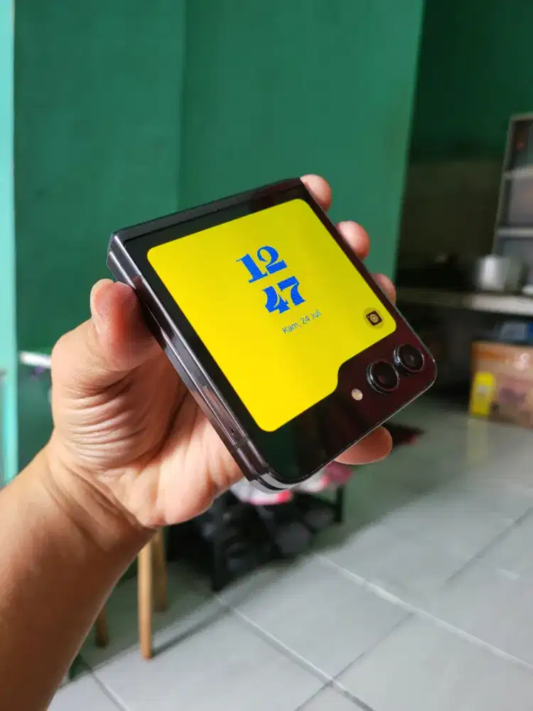 Samsung z flip 5 8/256 sein