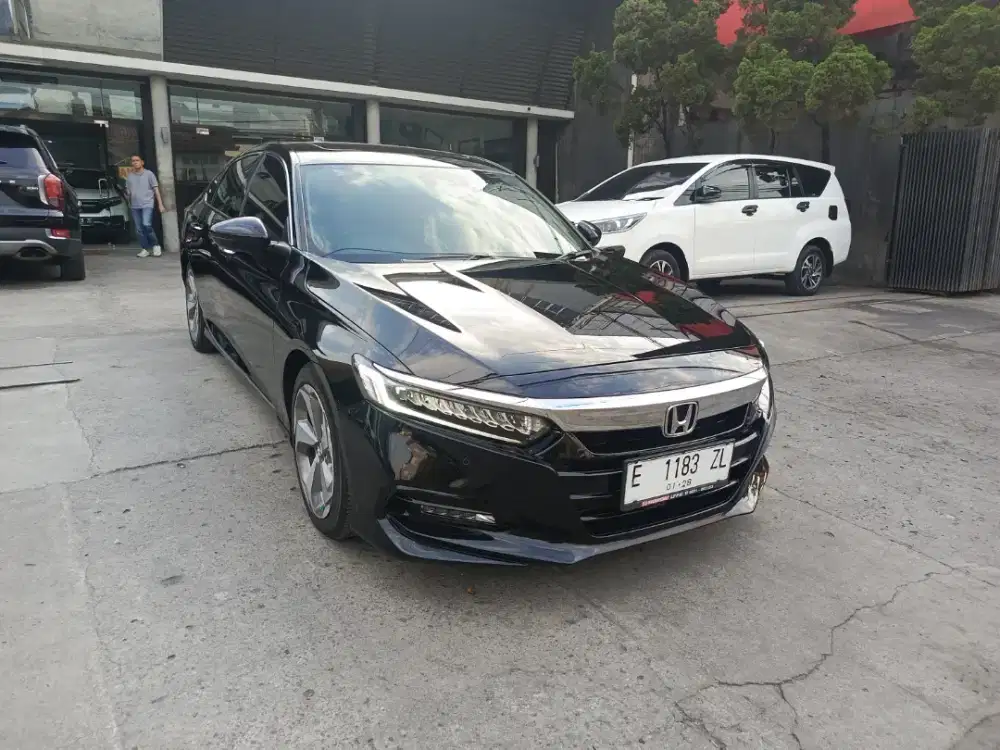 Honda Accord 1.5 turbo AT 2022