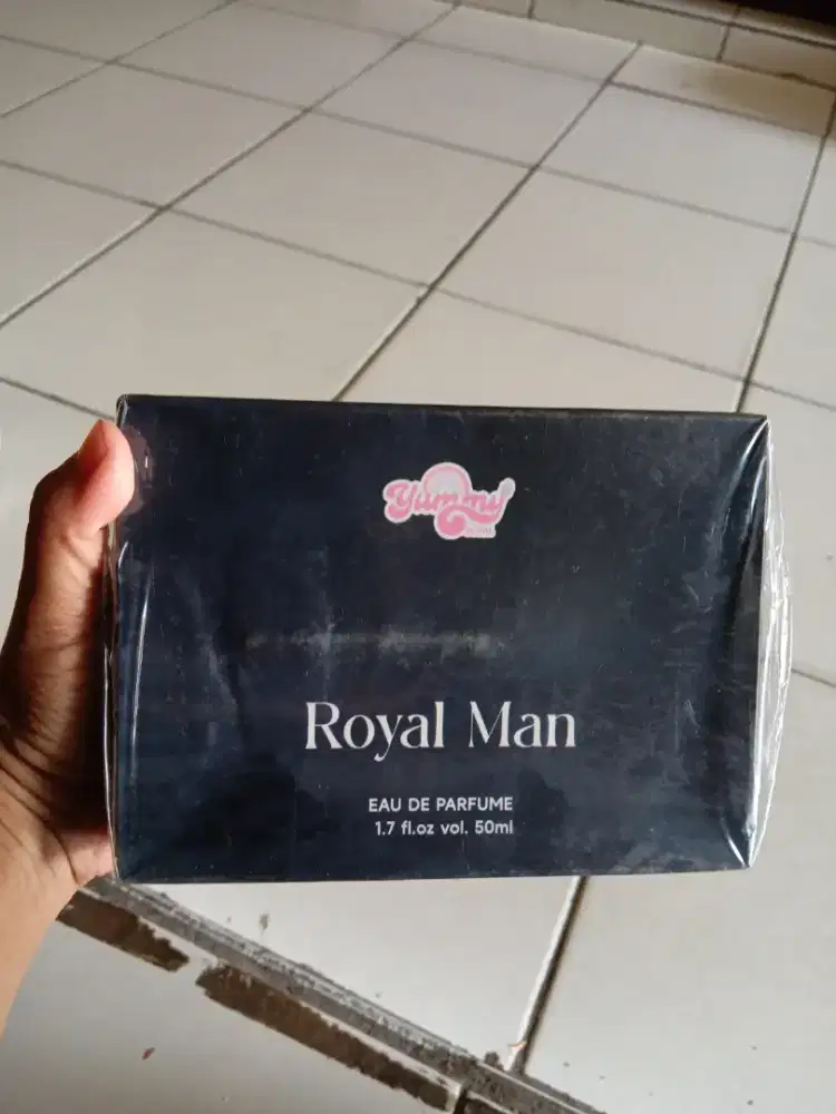 Parfum YUMMY SCENT ROYAL MAN EAU DE PARFUME 50ML 100RIBU,WANGI12 JAM.